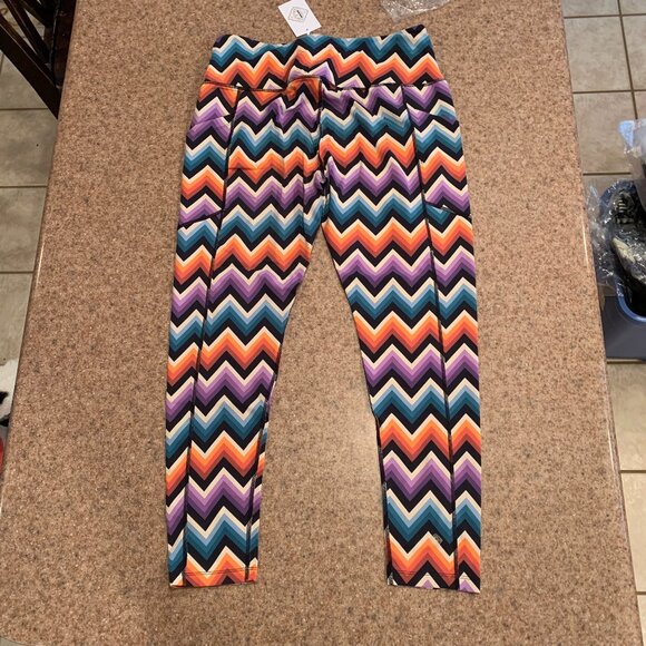 Eluminary Sz 3 (fits 14+) multicolor zig zag work out pants/leggings w/pockets N - Picture 2 of 5